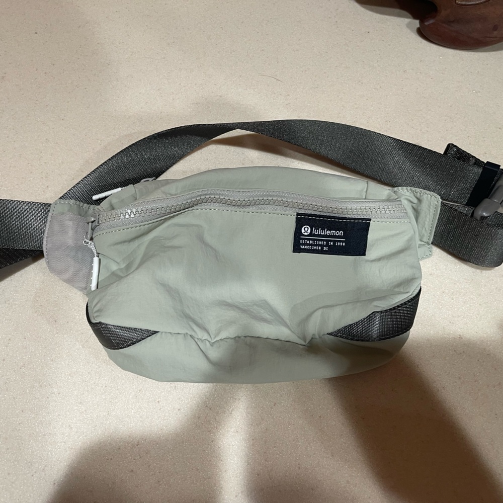 Lululemon belt bag
